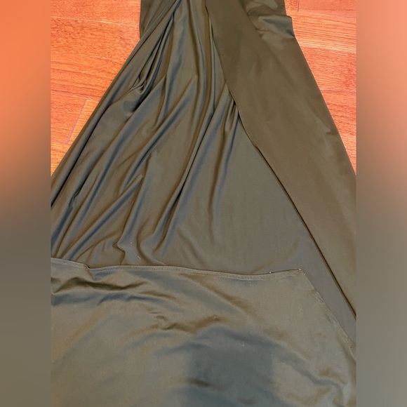 SCK The Label Asymmetric Cutout Maxi Dress in Green - Picture 10 of 16